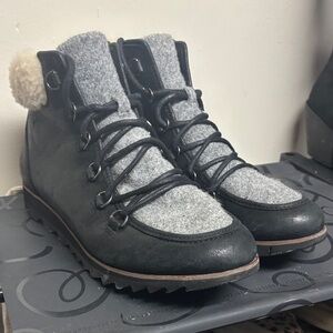 Sorel Black and Gray Winter Boots